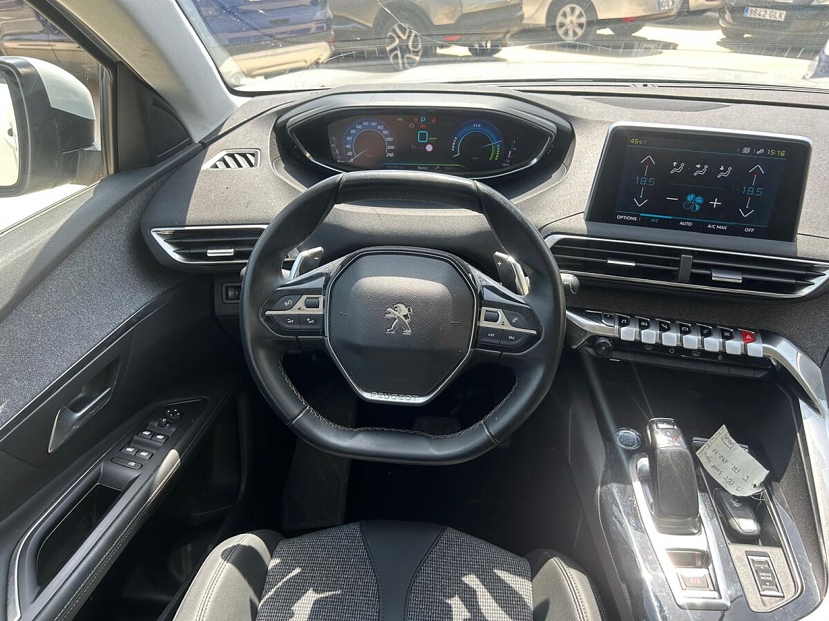 PEUGEOT 3008 ALLURE 1.6 PHEV HYBRID AUTO SPANISH LHD IN SPAIN 81000 MILES 2020